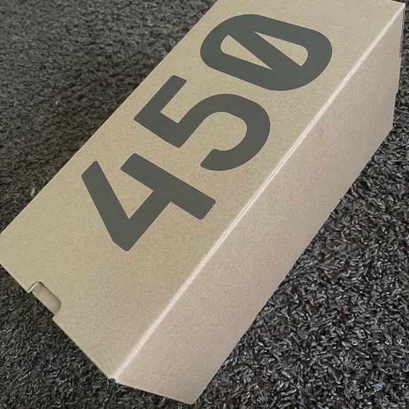 Yeezy 450 resin brand new with box size 7.5 mens main image 5